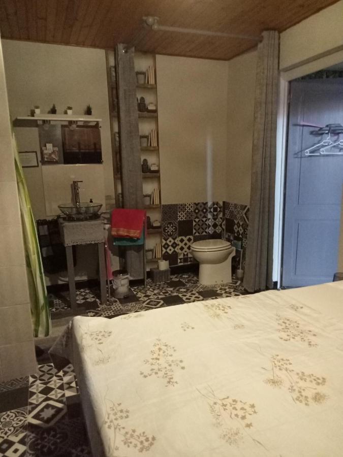 Bed and Breakfast Le Repaire Des Ecureuils Bourg-Argental Экстерьер фото